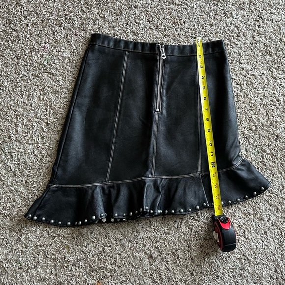 Zara Faux Women's Black Faux Leather Asymmetrical Skirt Size XS - Picture 5 of 11